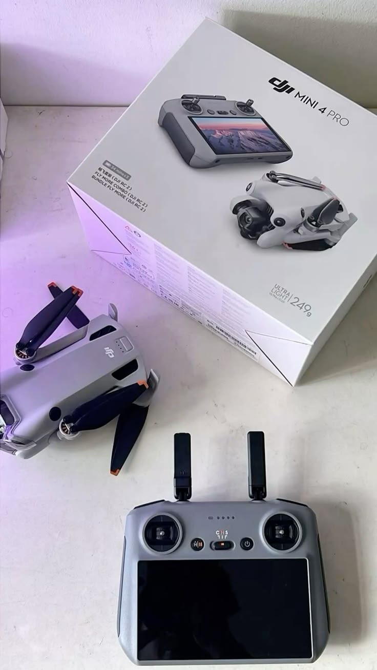 DJI Mini 4 Pro – Drone Premium 4K HDR avec Télécommande à Écran Intégré